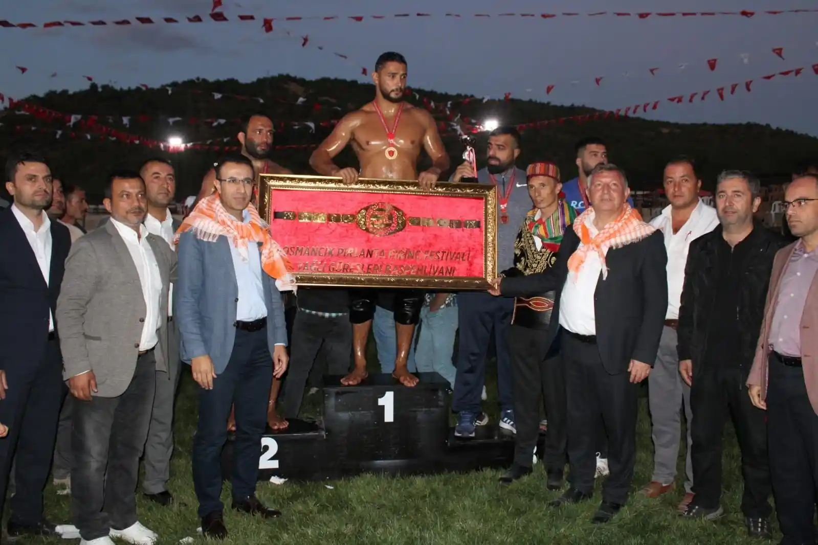 Osmancık Güreşleri’nde başpehlivan Mustafa Taş oldu