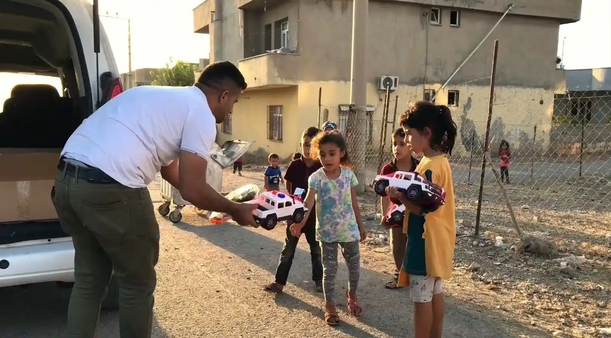 Silopi’de 500 çocuğa oyuncak dağıtıldı
