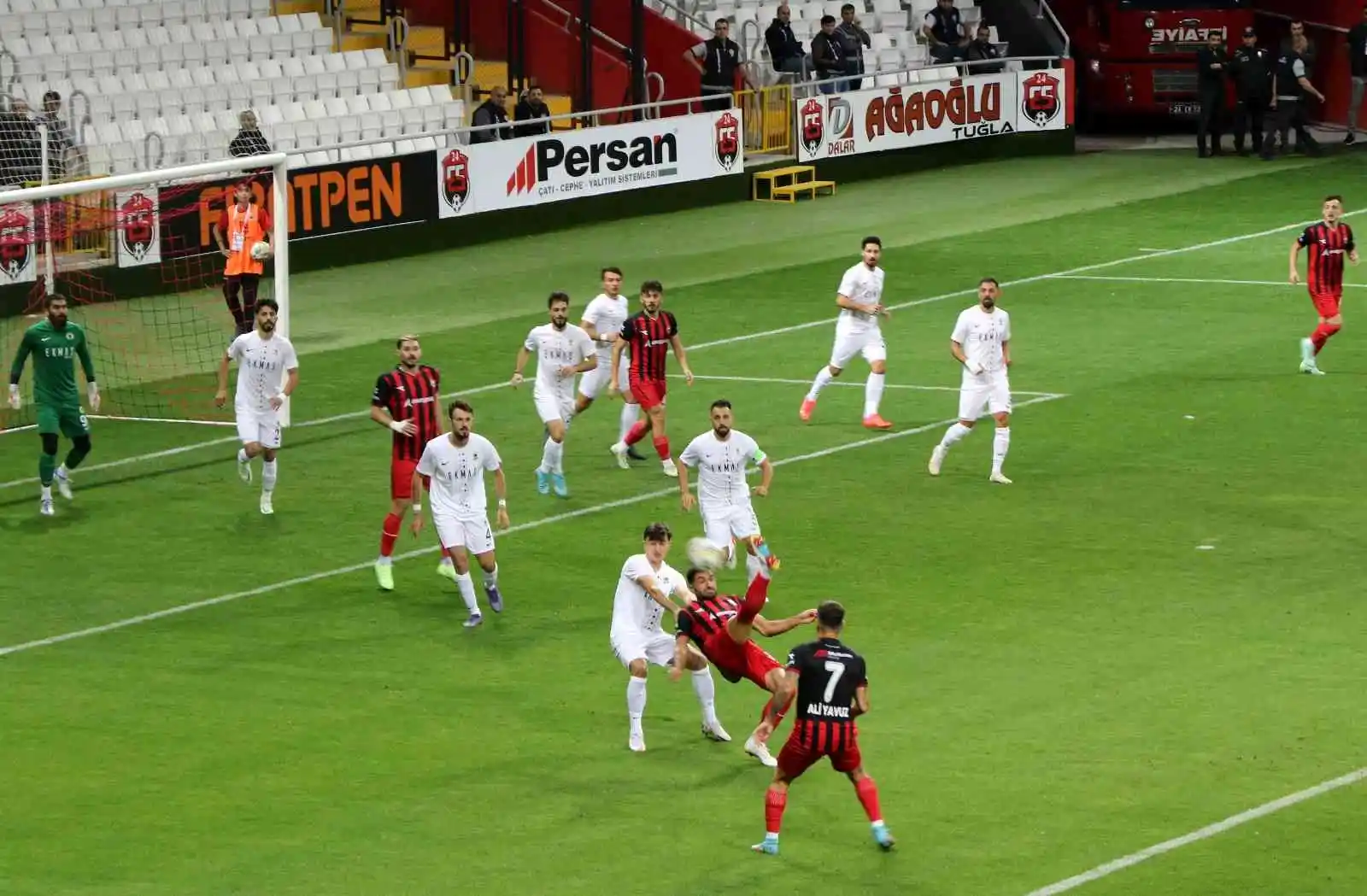 TFF 2. Lig: 24Erzincanspor: 2 - Menemen FK: 1