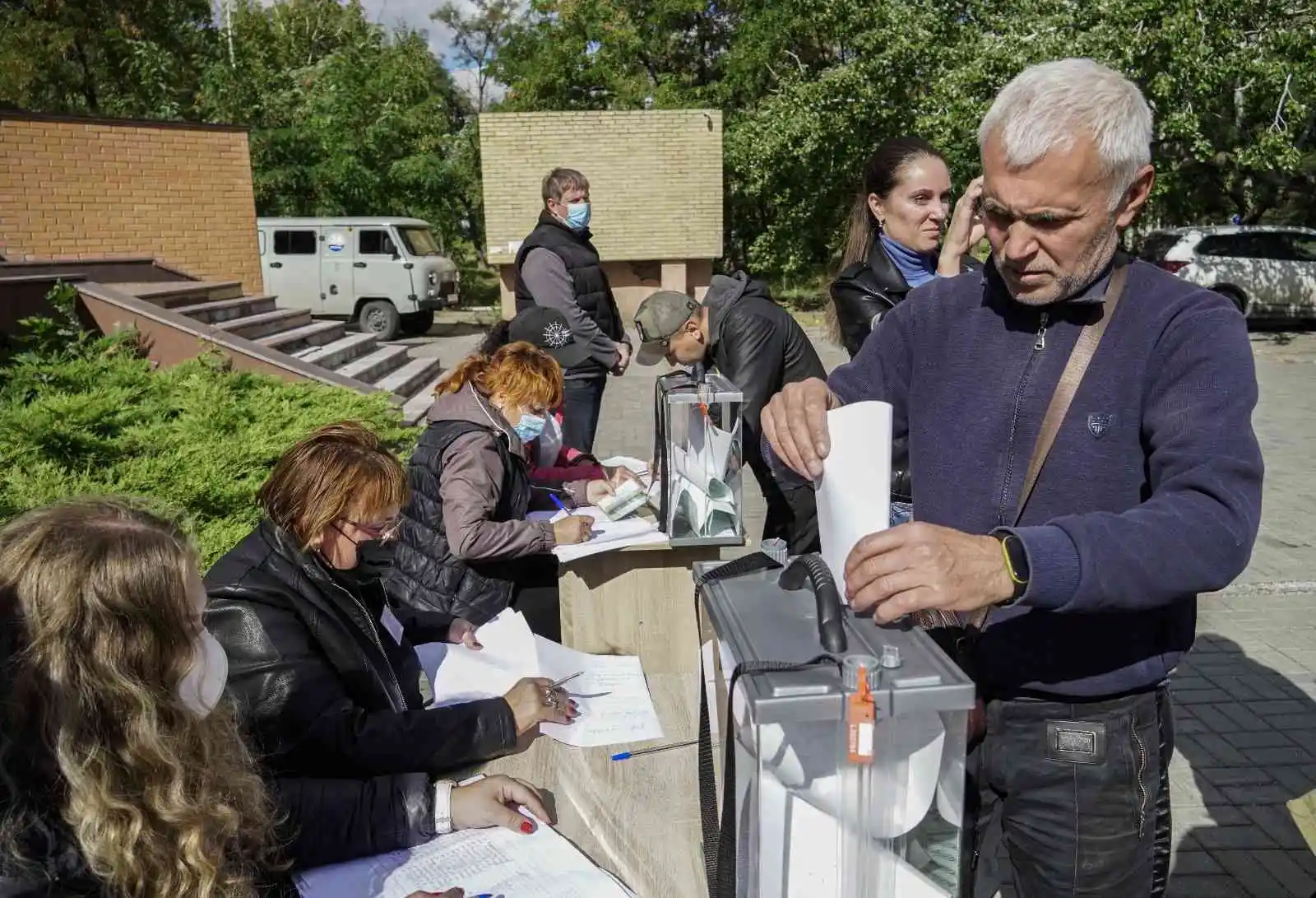 Ukrayna’daki sözde referandumlarda resmi olmayan sonuçlara göre Rusya’ya katılım desteklendi
