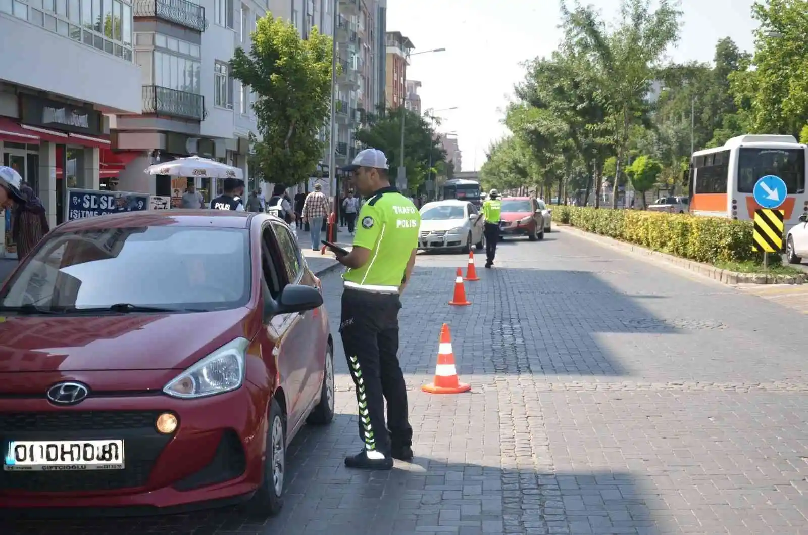 Uşak’ta bin 275 araç sürücüsüne para cezası kesildi