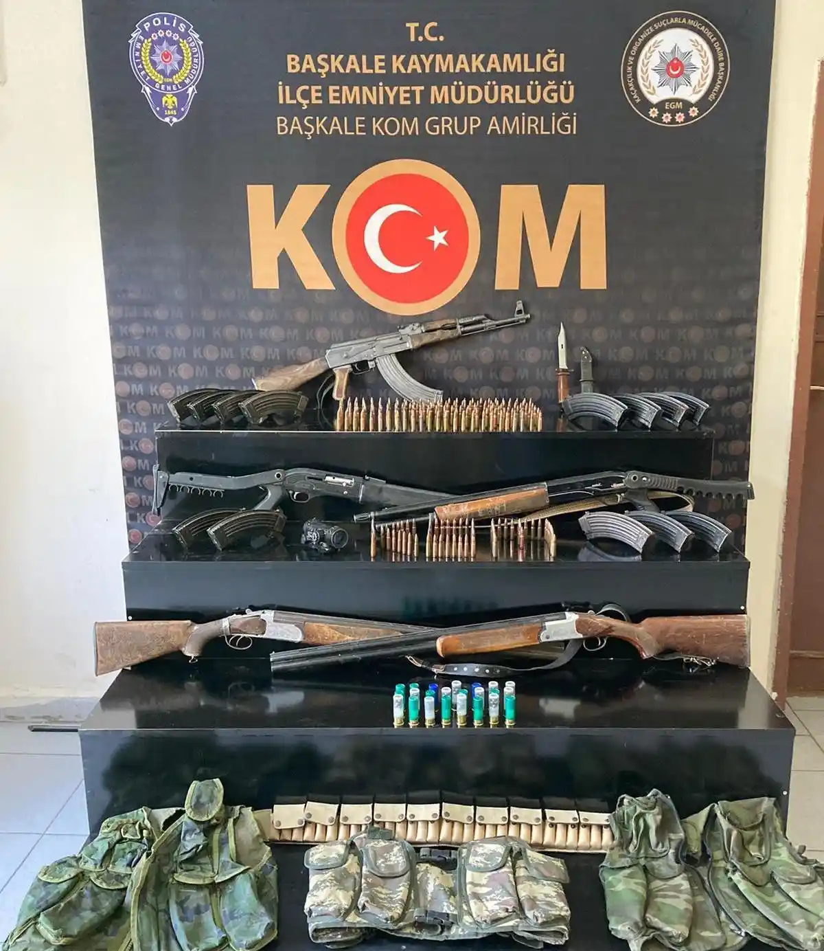 Van’da çok sayıda gümrük kaçağı malzeme ele geçirildi