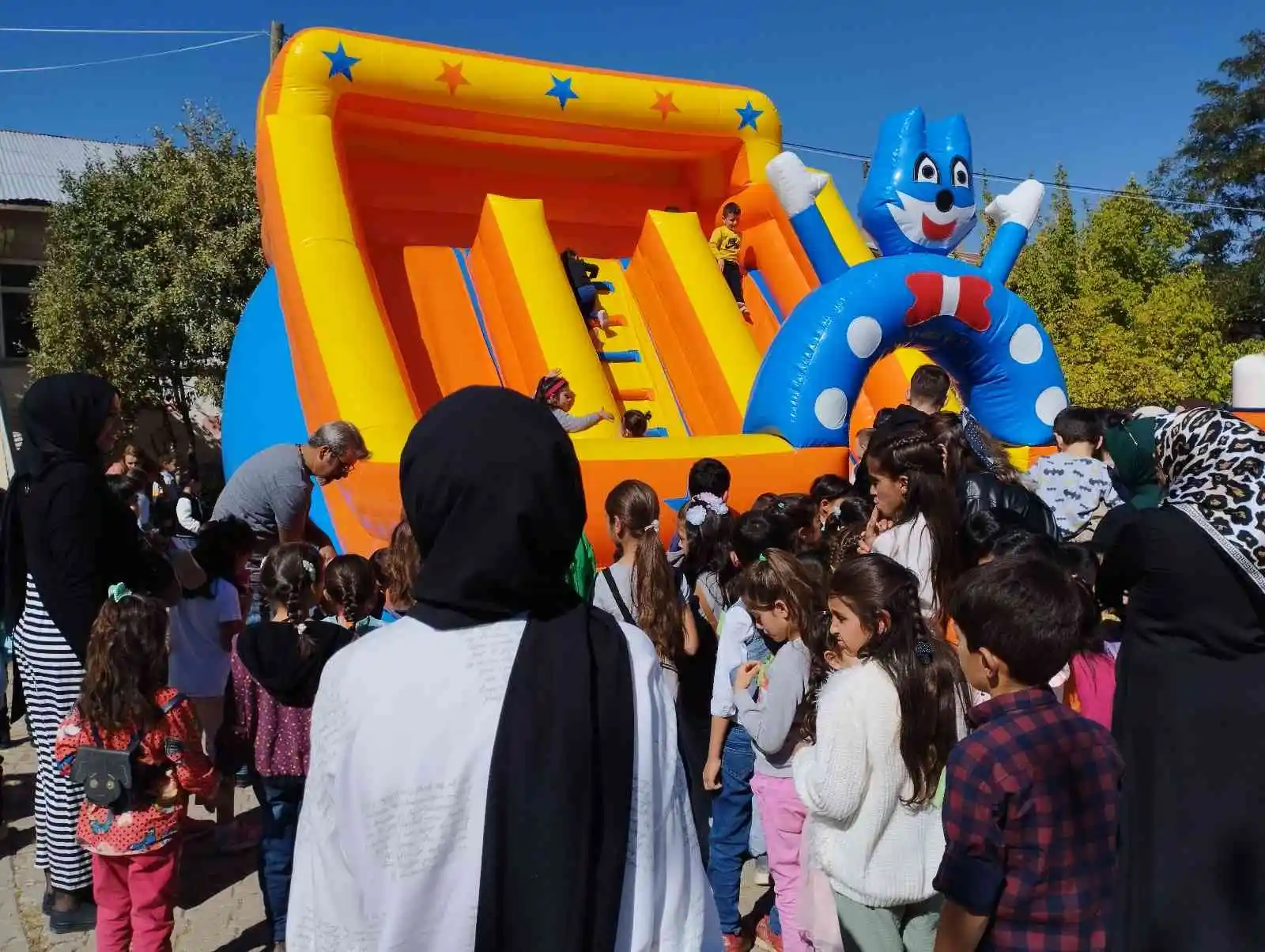 Varto’da ilk kez çocuk festivali düzenlendi
