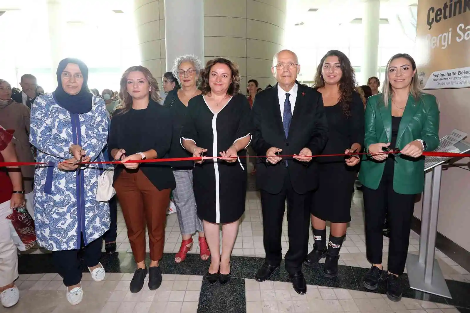 YENİMEK'in çini ve tezhip sergisi açıldı
