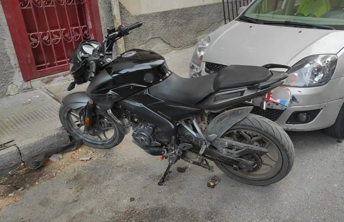 14 ayrı hırsızlıktan aranması olan şahıs çalıntı motosikletle yakalandı
