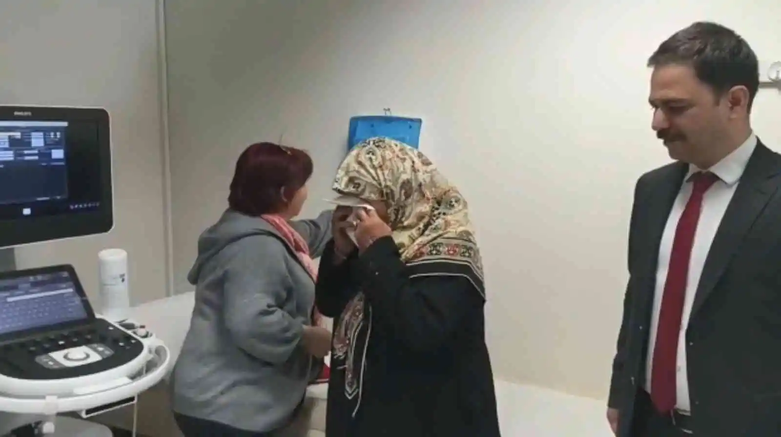 15 yıllık hayalini gerçekleştirdi, tedavi olduğu hastaneye 1 milyon TL'lik cihaz bağışladı