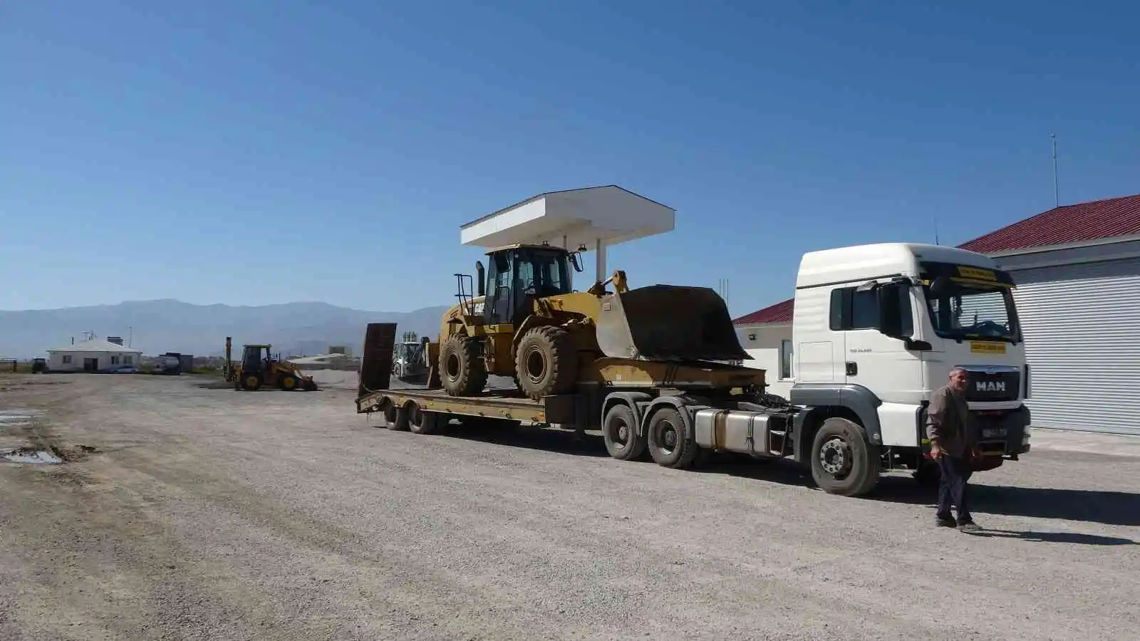 3 bin kilometre yol ağına sahip Muş İl Özel İdaresine yeni kademe binası
