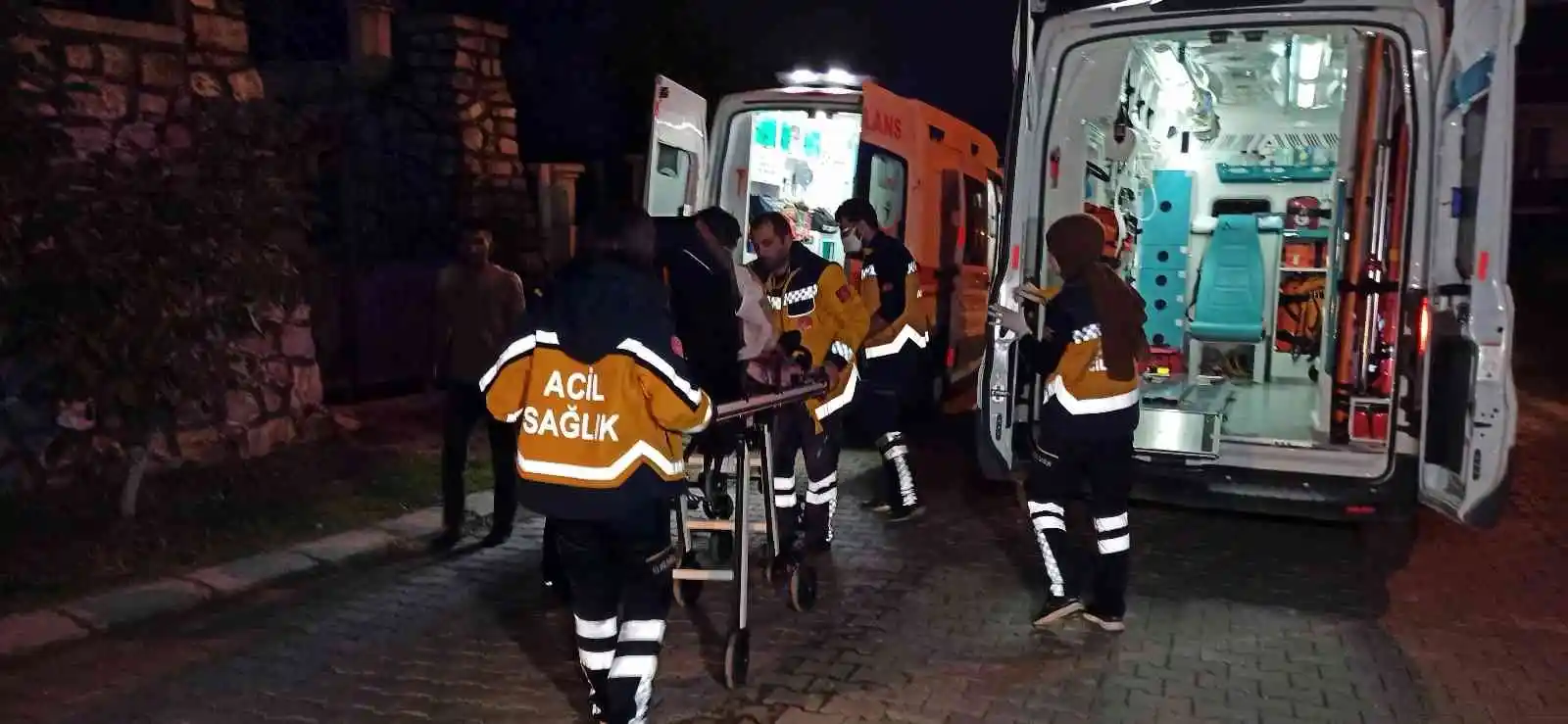 6 katlı binada çıkan yangında 9 kişi dumandan etkilendi