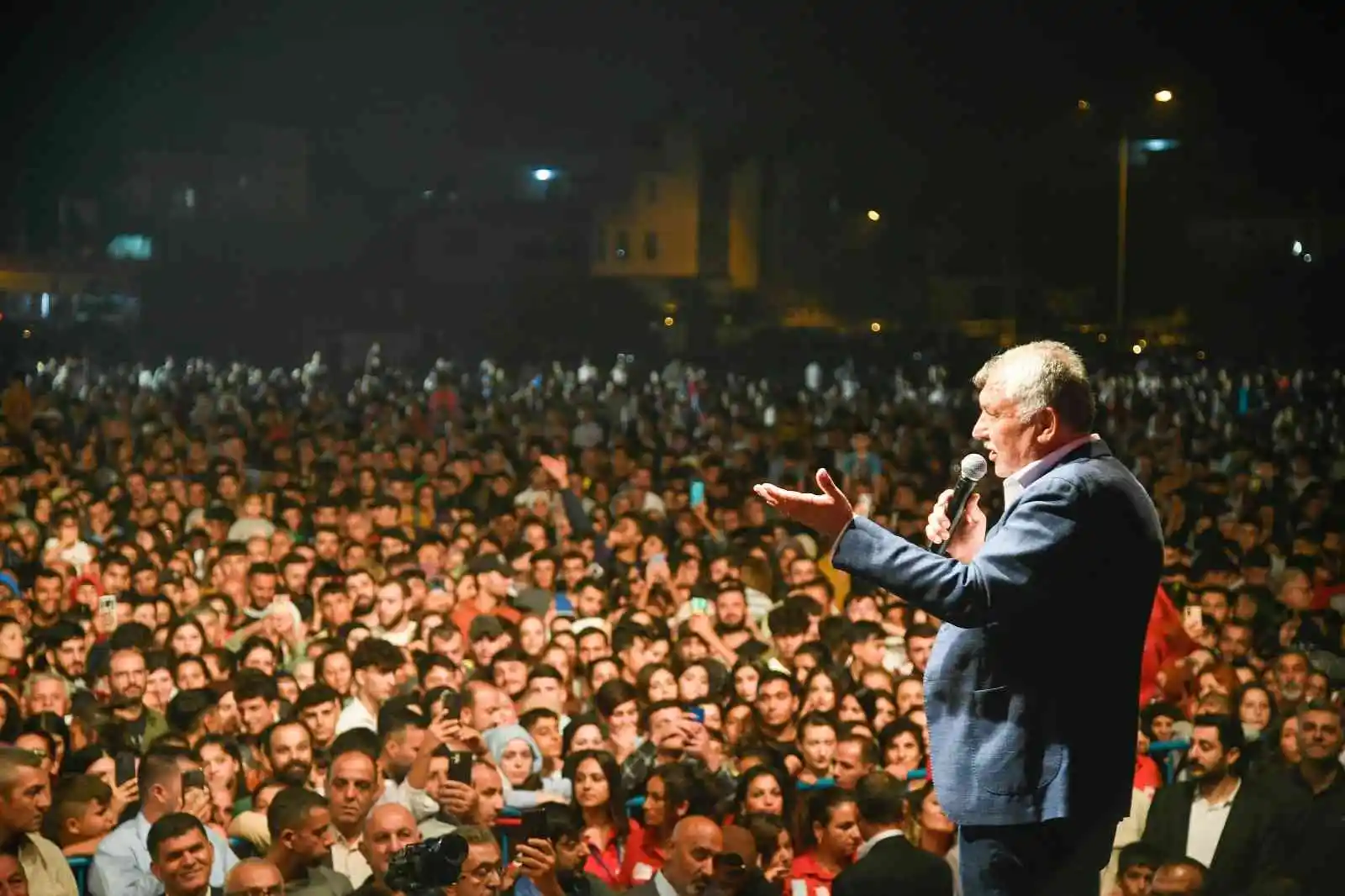 Adana’da 29 Ekim Cumhuriyet Bayramı kutlamaları devam ediyor
