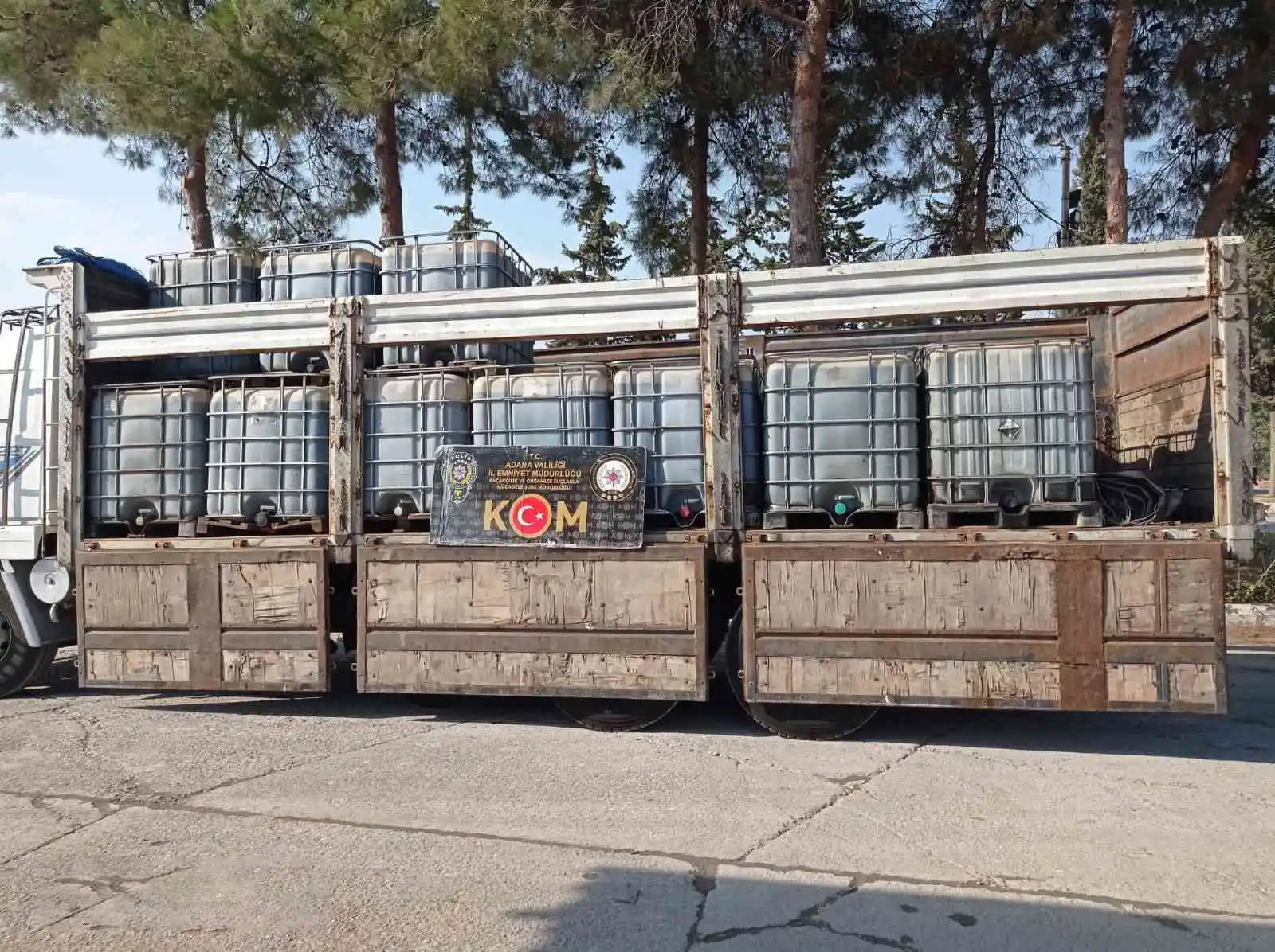 Adana'da bir ayda 34 bin 600 litre kaçak akaryakıt ele geçirildi