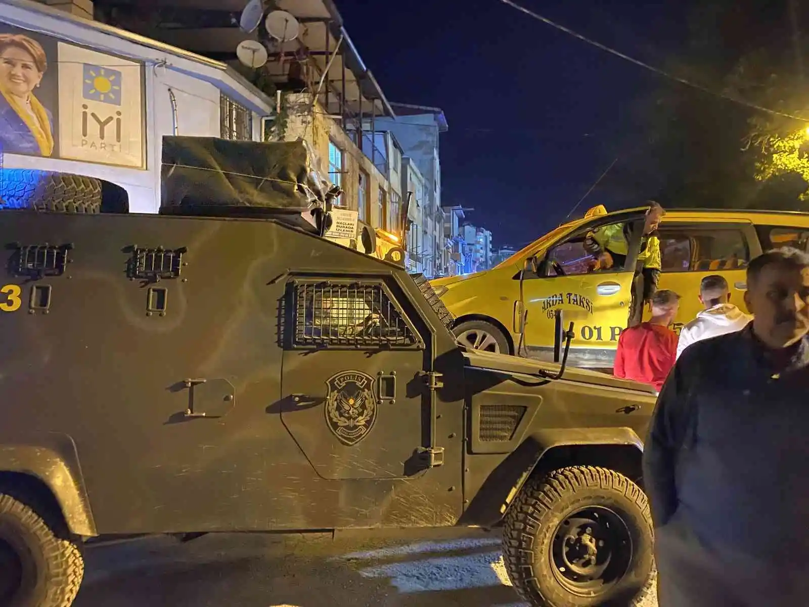 Adana’da taksi şoförü bıçaklanacak öldürüldü
