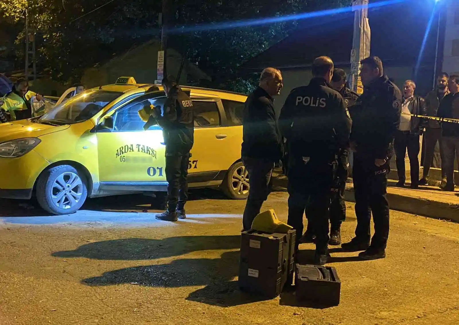 Adana’da taksi şoförü bıçaklanacak öldürüldü