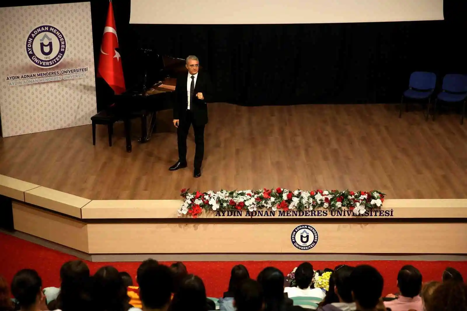 ADÜ Eğitim Fakültesi, Pedagoji Vokoloji Semineri'nde Prof. Dr. Denizoğlu'nu konuk etti
