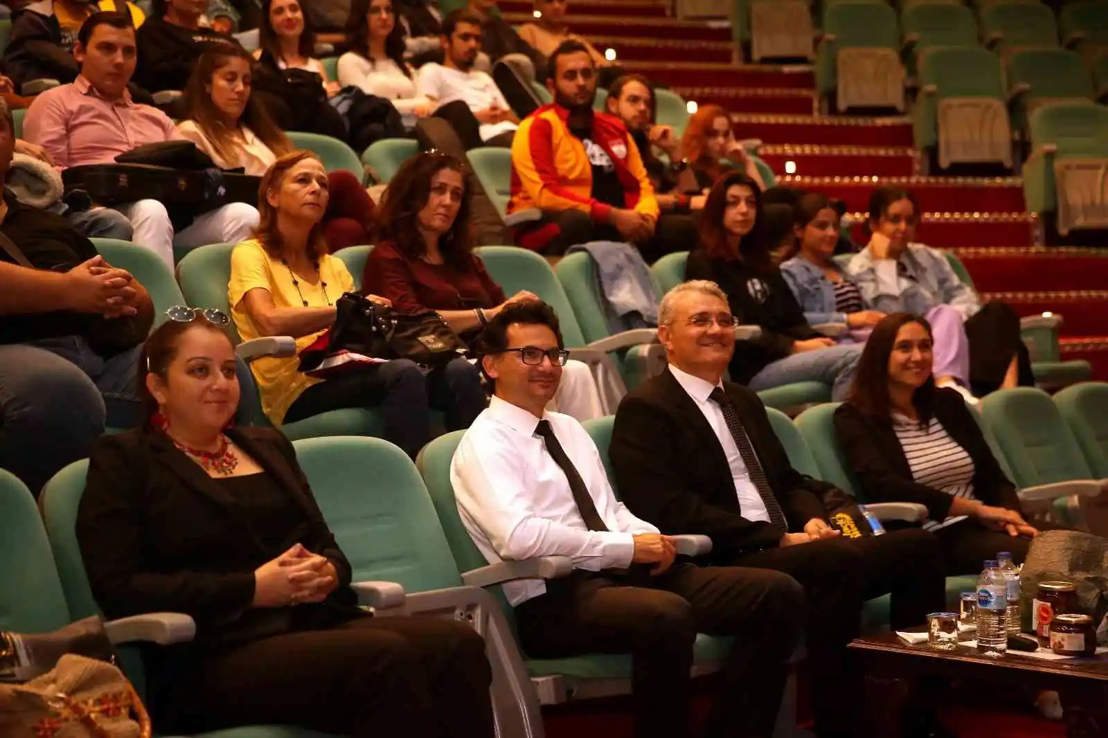 ADÜ Eğitim Fakültesi, Pedagoji Vokoloji Semineri’nde Prof. Dr. Denizoğlu’nu konuk etti
