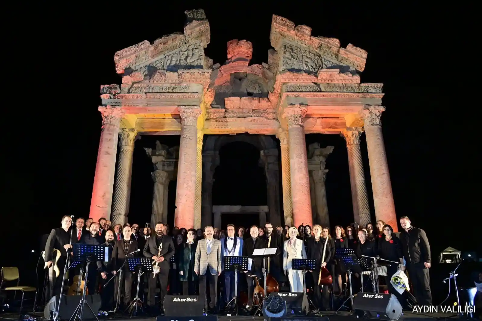 Afrodisias antik kentinde "Şifa veren ele vefa" konseri
