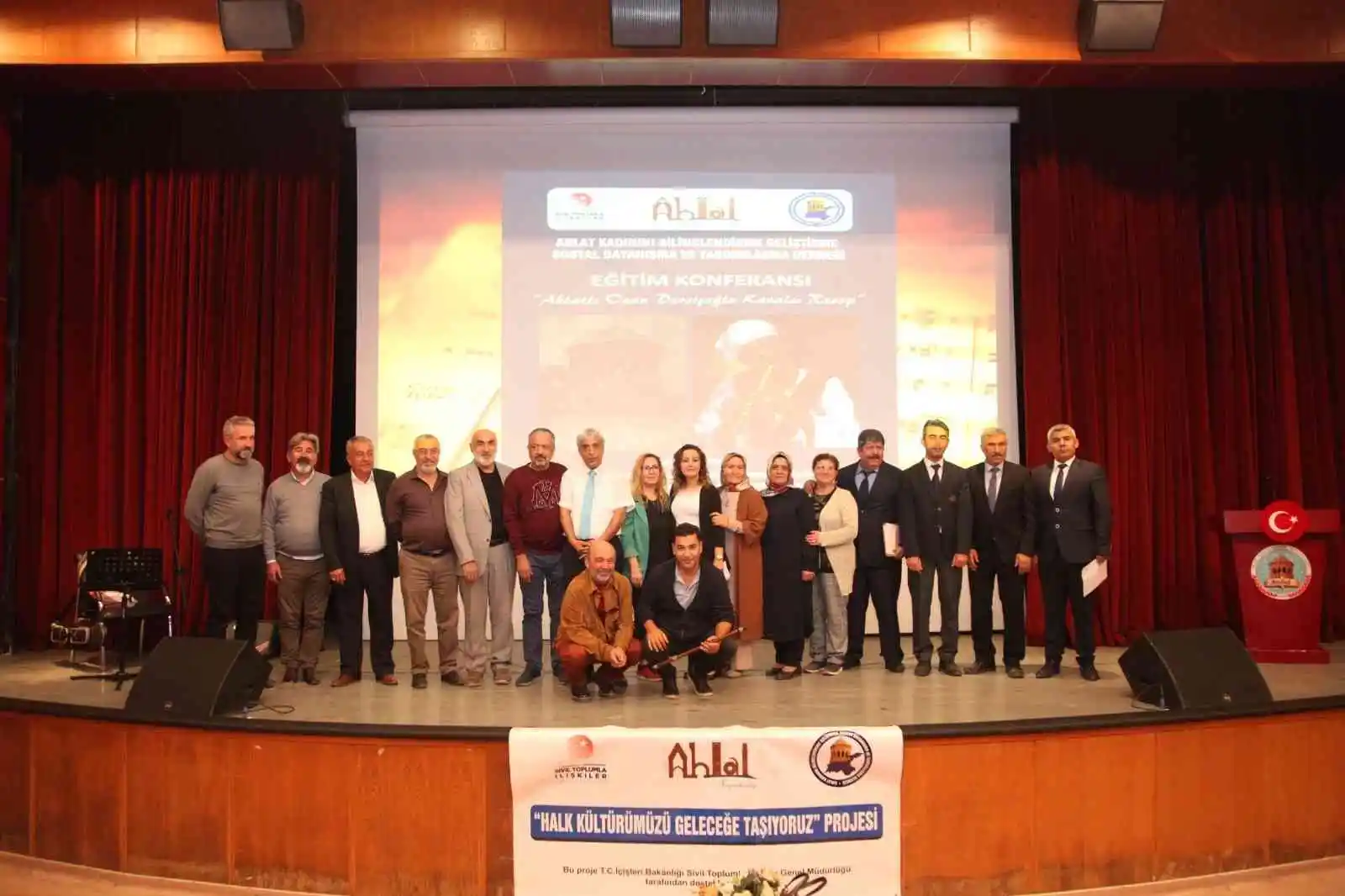 Ahlat’ta ’Dervişoğlu Kavalcı Recep’ konulu konferans