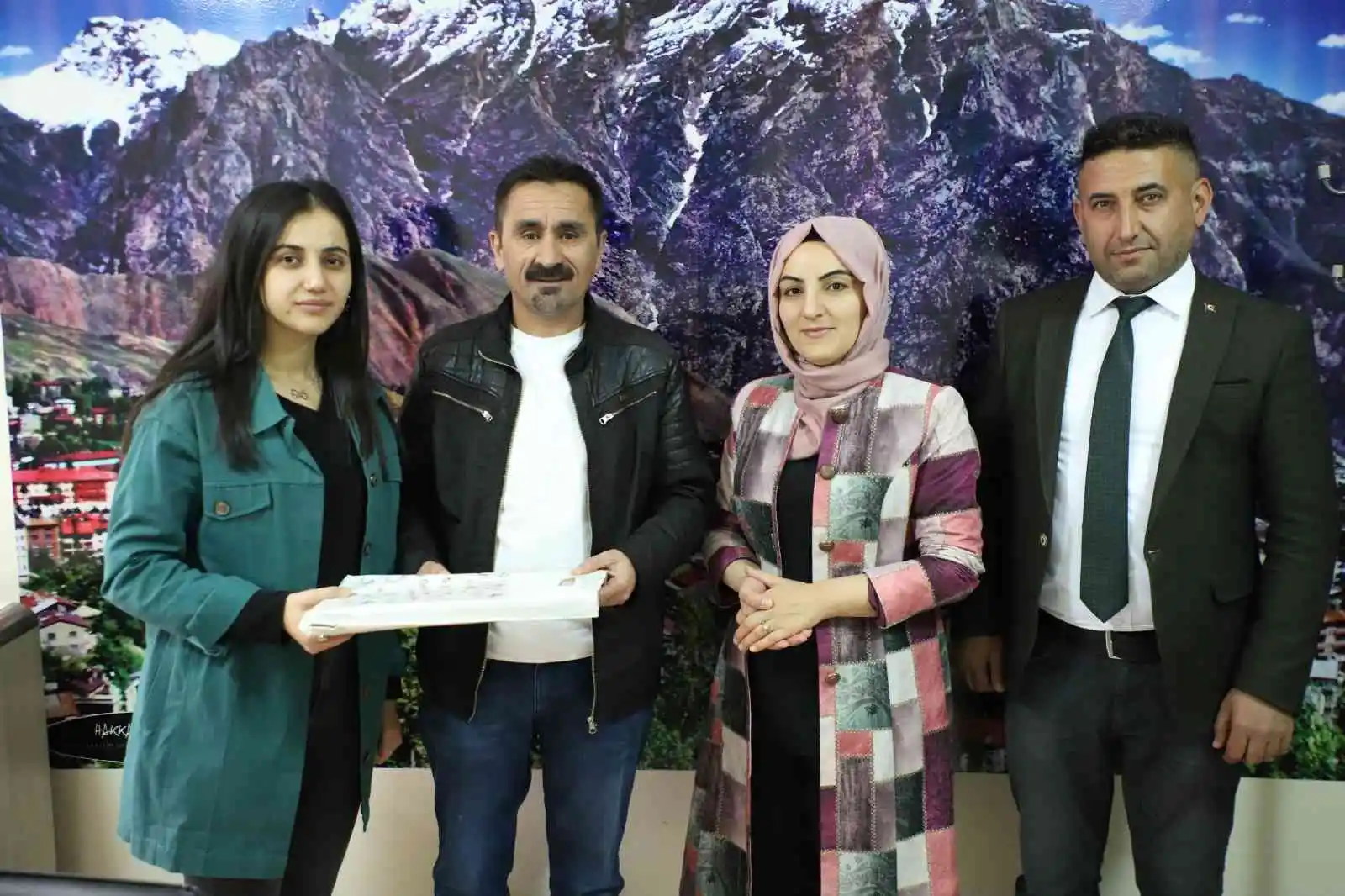 AK Parti heyetinden İHA muhabiri Feyzullah Taş'a ziyaret