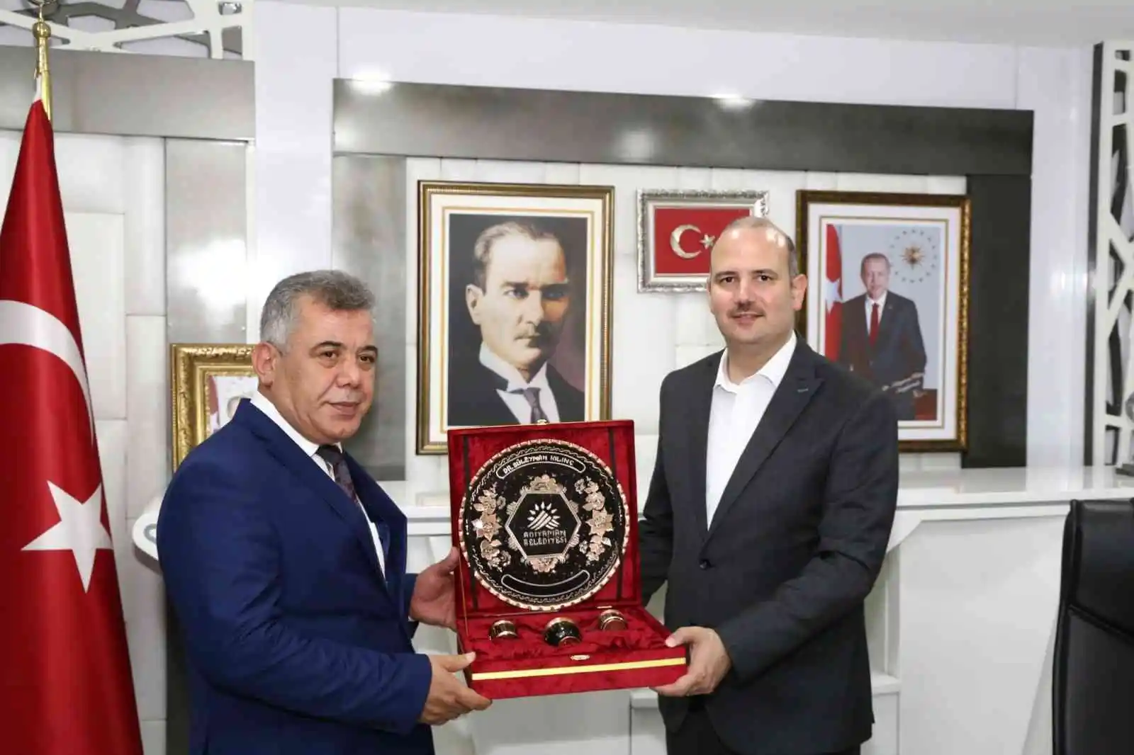 AK Partili İleri, Adıyaman'da belediyenin çalışmalarını inceledi