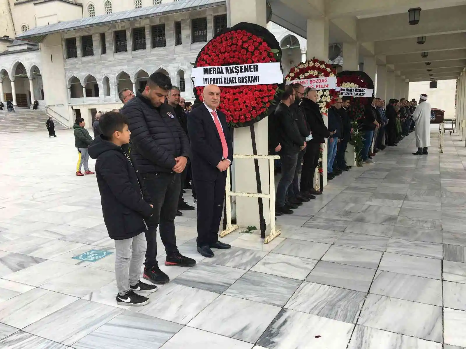 Akdeniz Üniversitesi Öğretim Üyesi Doğrucan son yolculuğa uğurlandı
