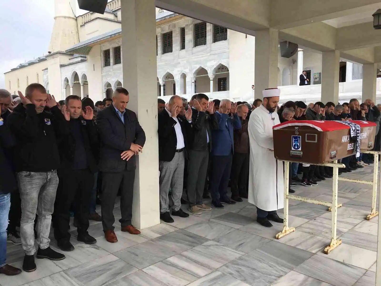 Akdeniz Üniversitesi Öğretim Üyesi Doğrucan son yolculuğa uğurlandı
