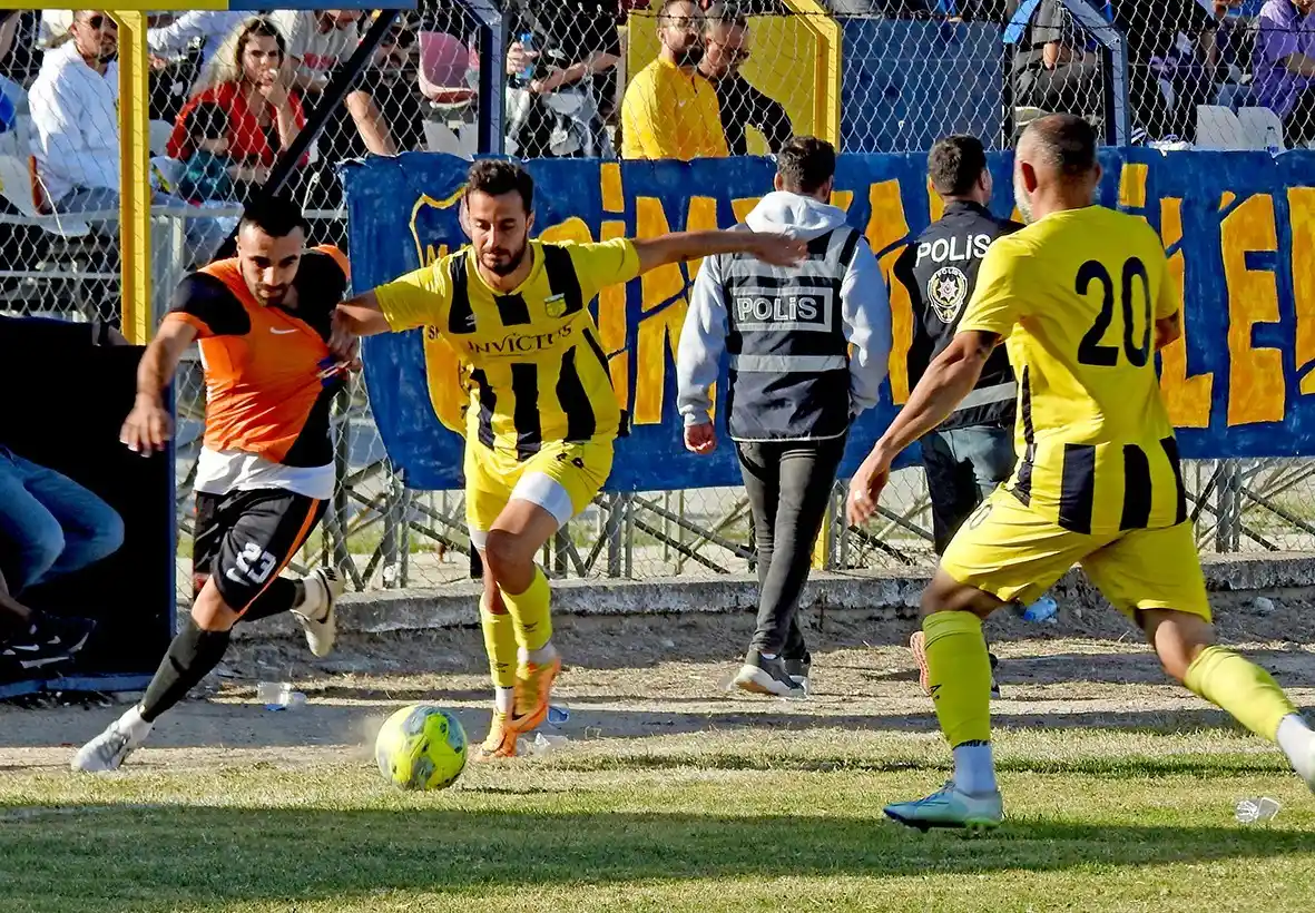 Alaçatıspor, zorlu maçta rakibini yenerek lider oldu
