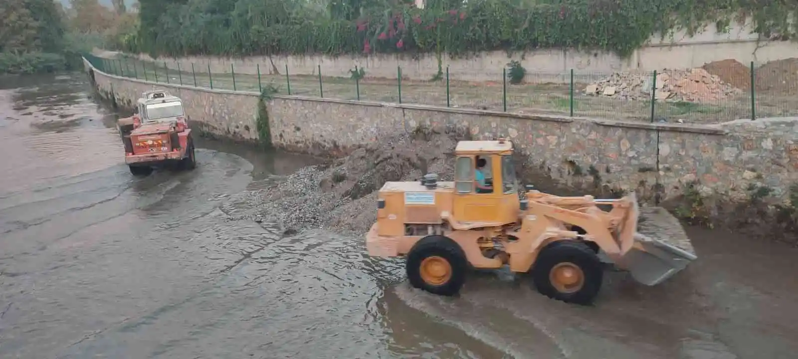 Alanya Belediyesi’nin kış hazırlıkları merkez ve kırsalda devam ediyor