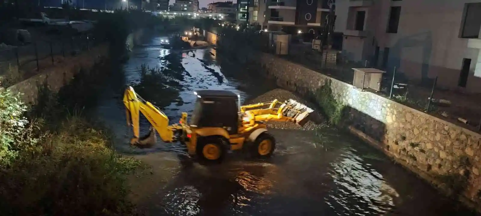 Alanya Belediyesi’nin kış hazırlıkları merkez ve kırsalda devam ediyor