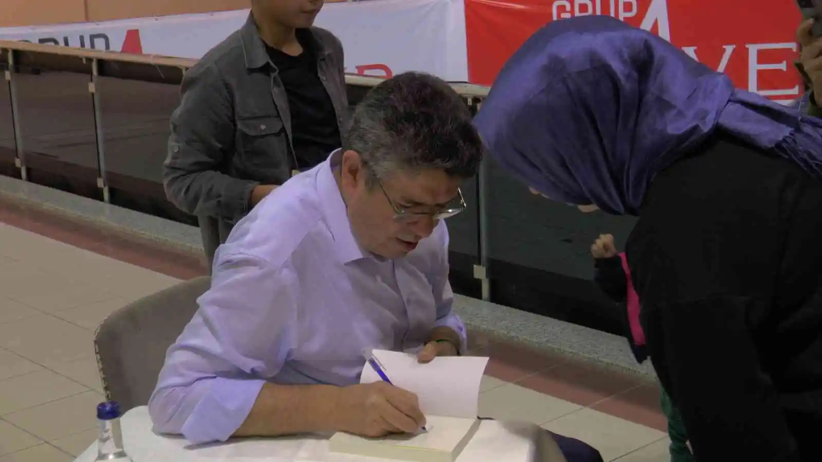 Alişan Kapaklıkaya okurlarıyla buluştu
