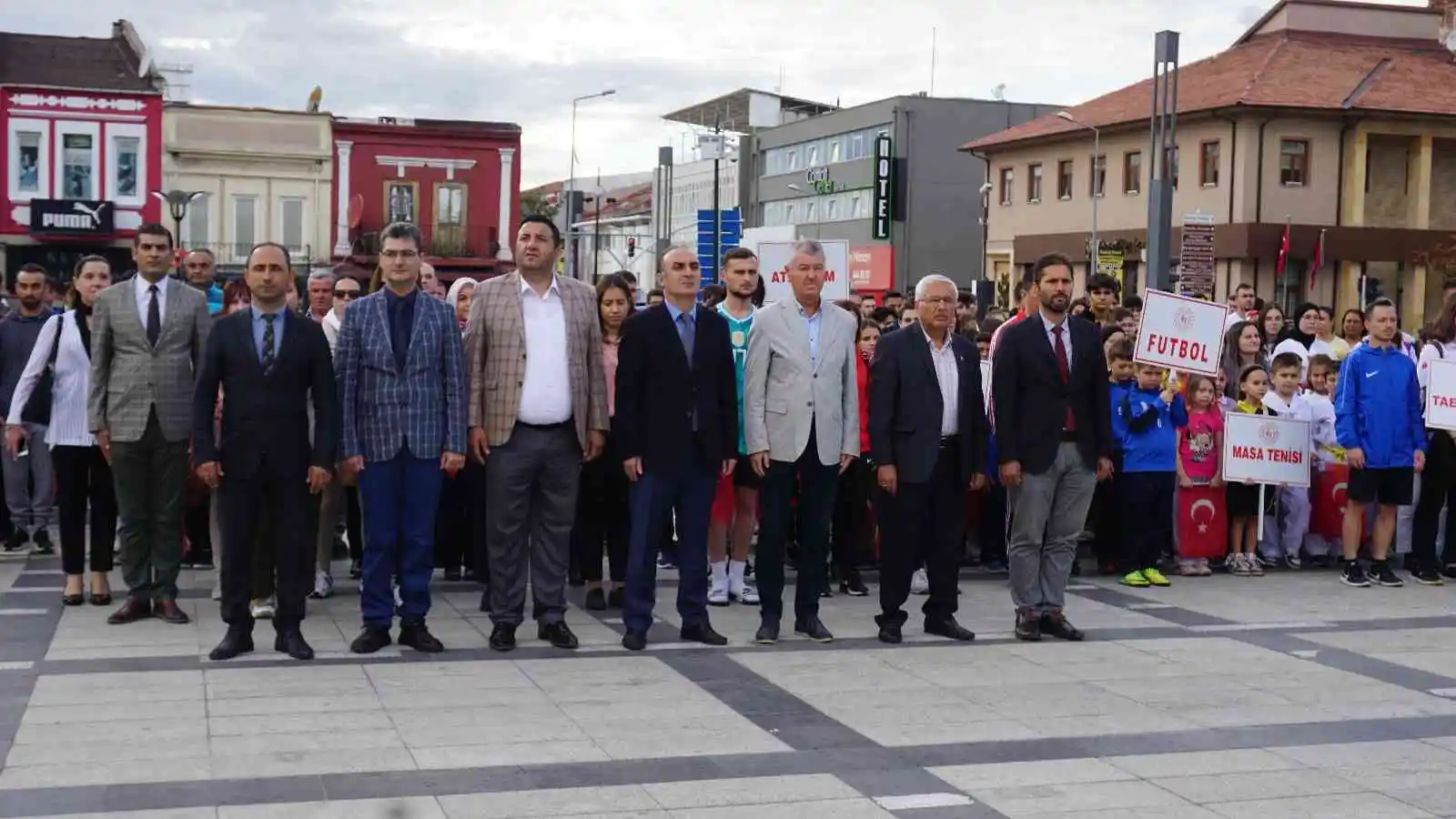 Amatör Spor Haftası kutlamaları renkli görüntülerle başladı
