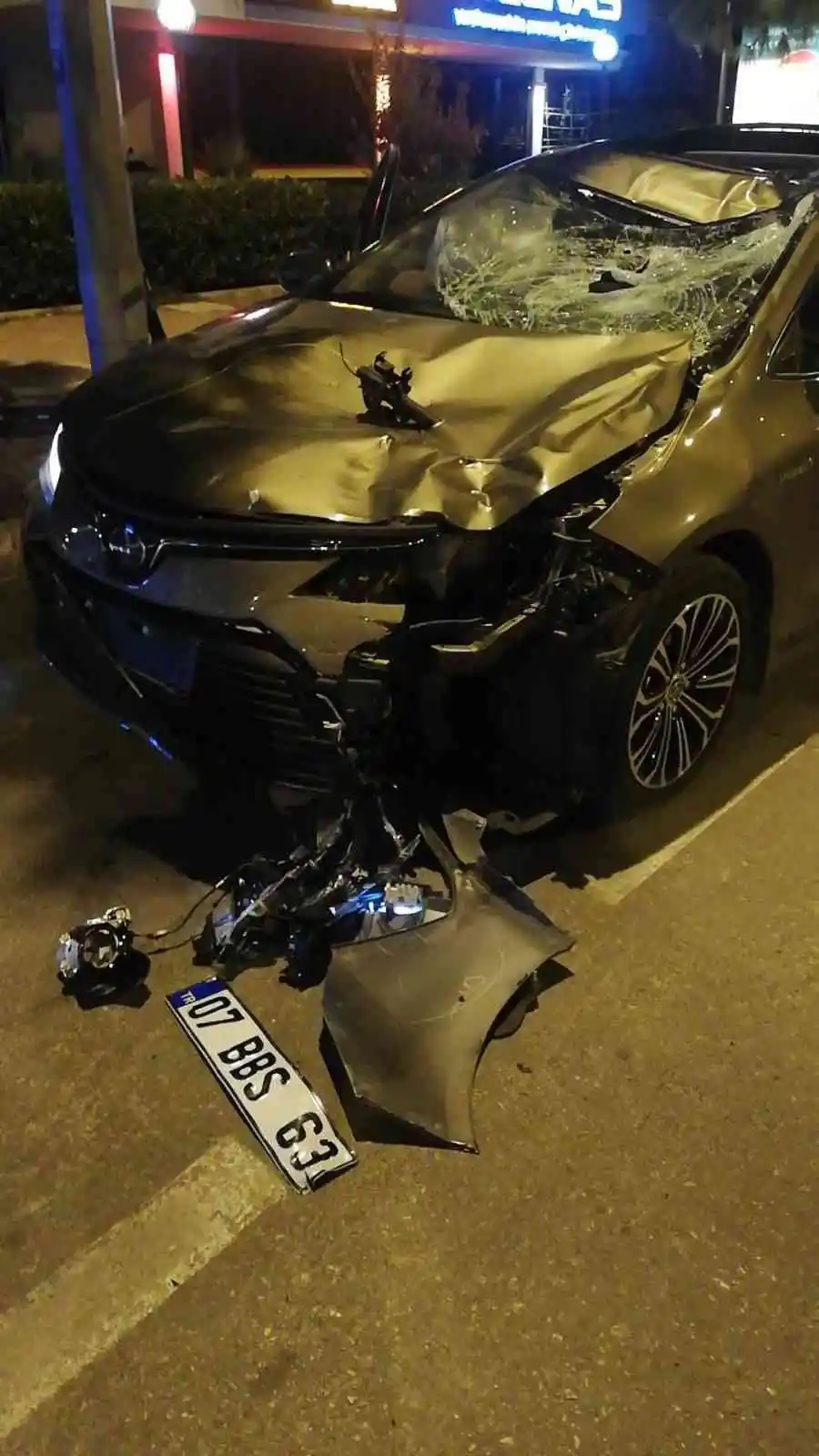 Antalya’da scooter faciası iki liseliyi hayattan kopardı