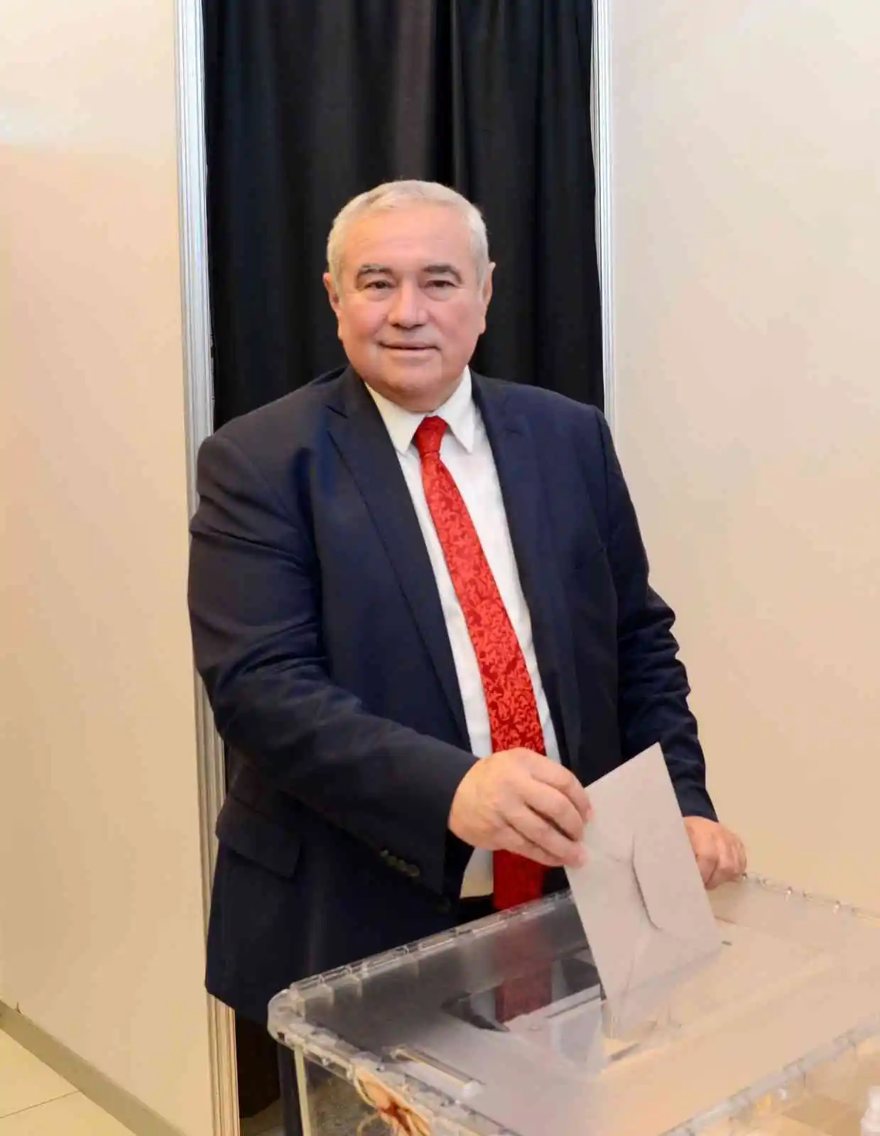 ATSO seçimlerini mevcut Başkan Davut Çetin'in kırmızı listesi kazandı
