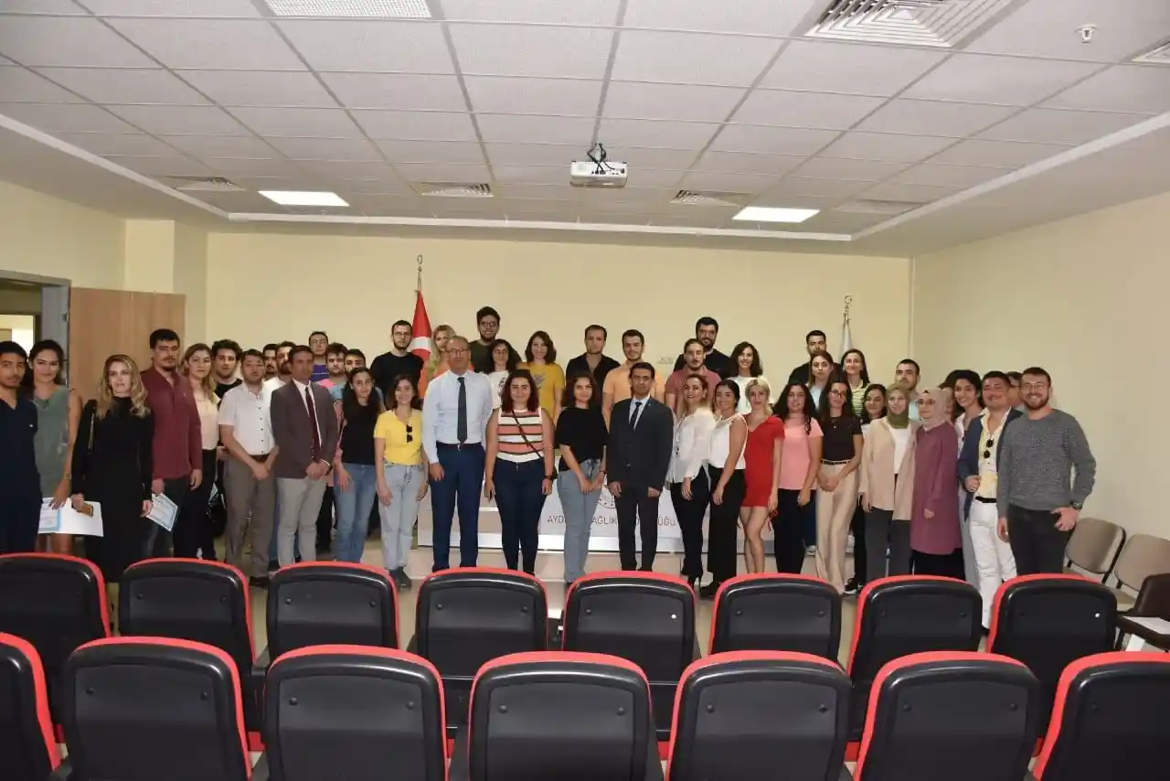 Aydın'a atanan yeni hekimlere kurum uyum eğitimi verildi