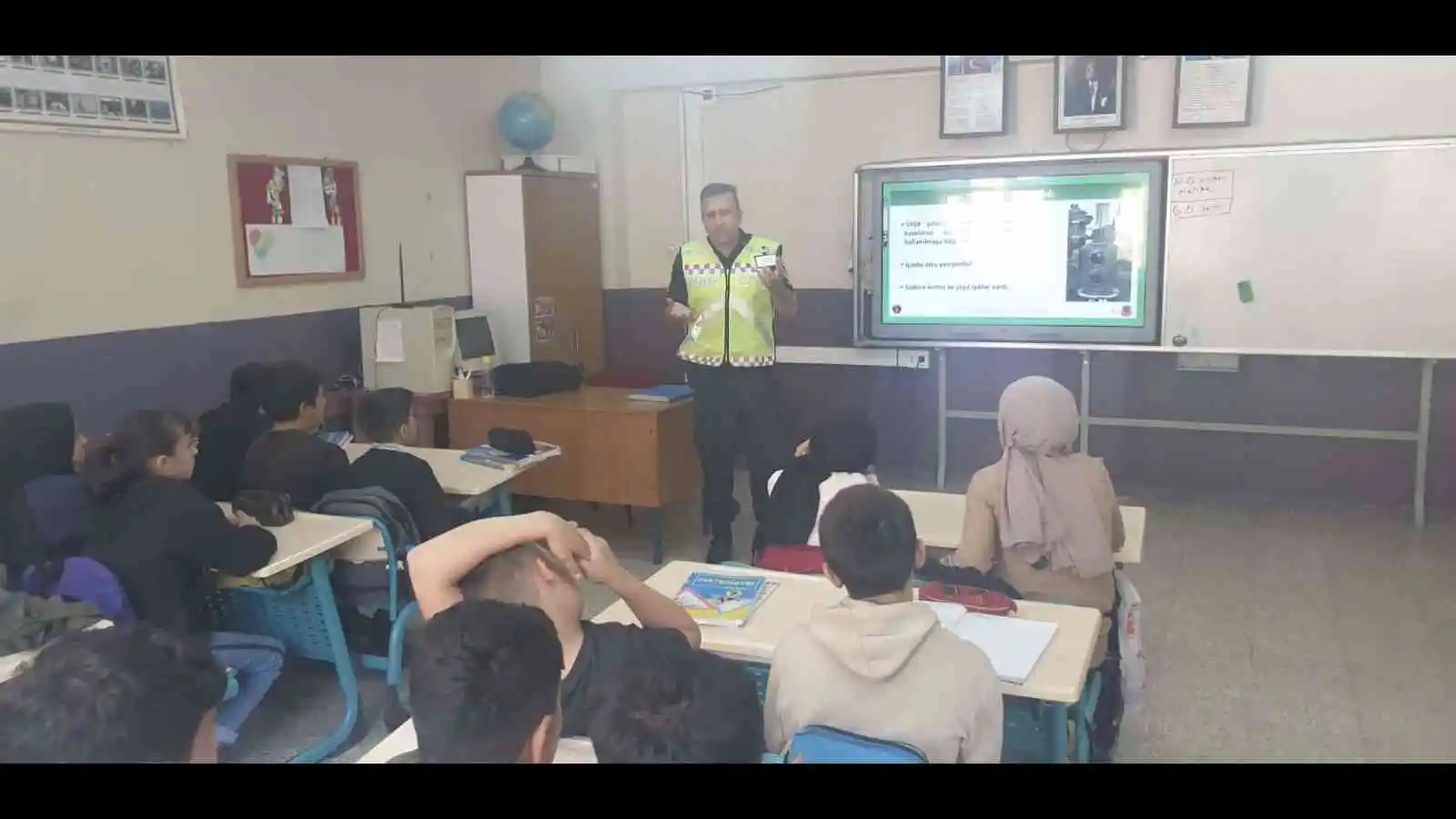 Aydın’da 117 öğrenci “trafik dedektifi” oldu