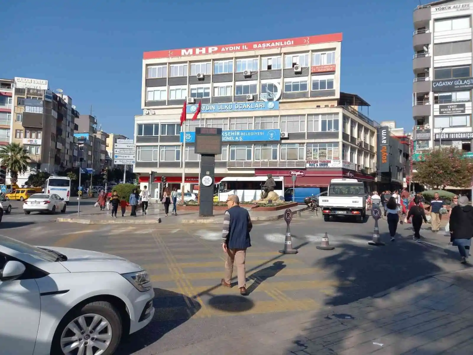 Aydın’da yaz devam ediyor
