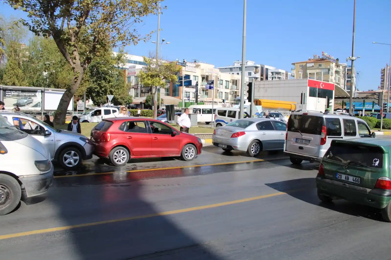 Aydın'da zincirleme trafik kazası: 1 yaralı