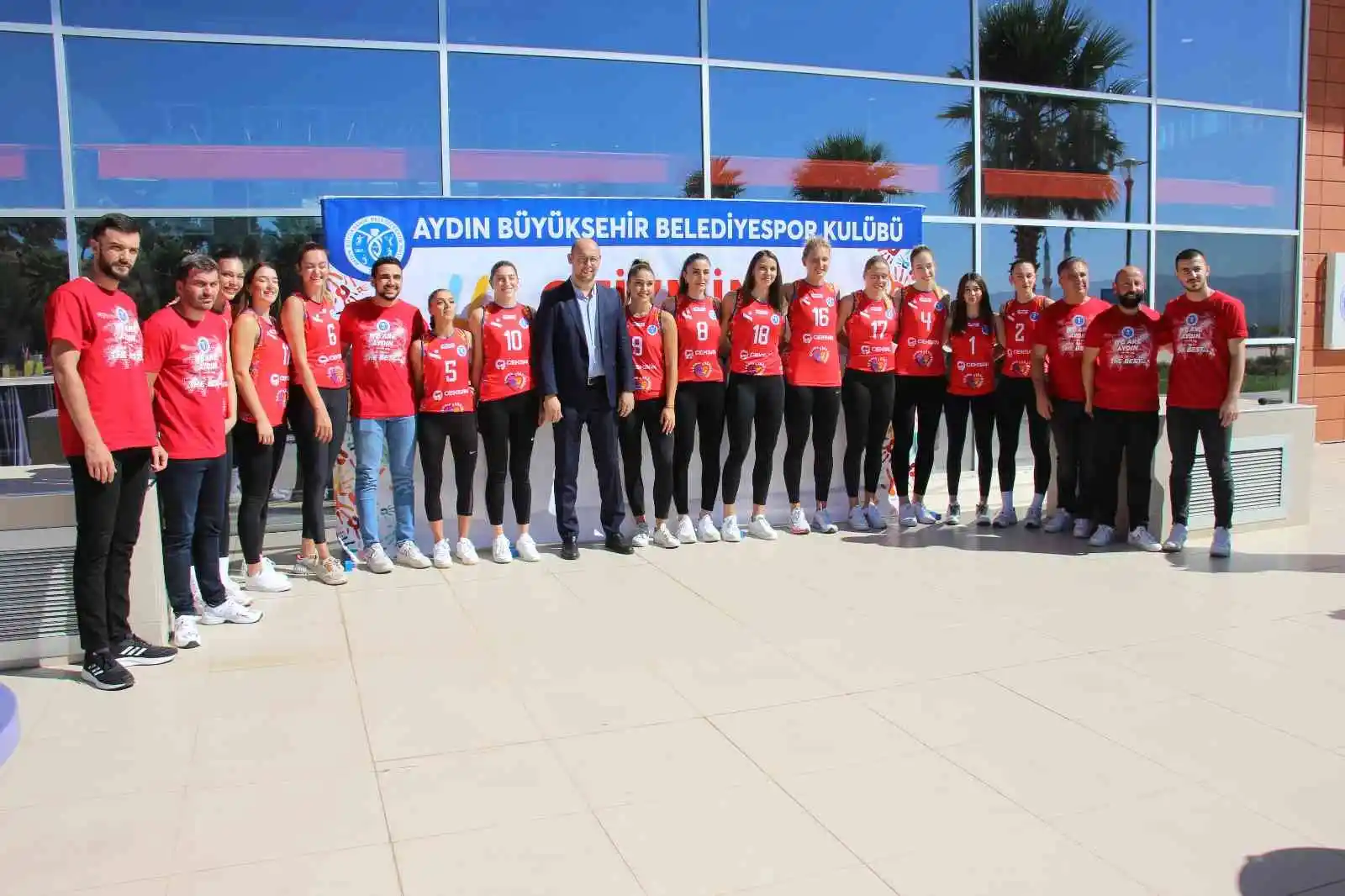 Aydın'ın sultanları yeni sezonda 'Otizm'e dikkat çekecek