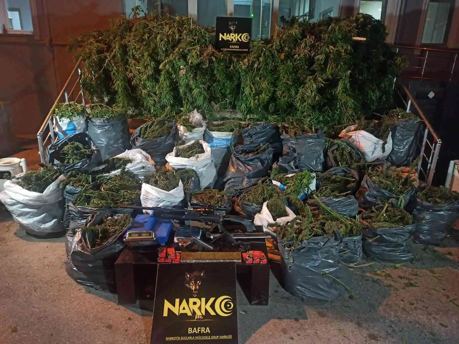 Bafra'dan zehir tacirlerine büyük darbe
