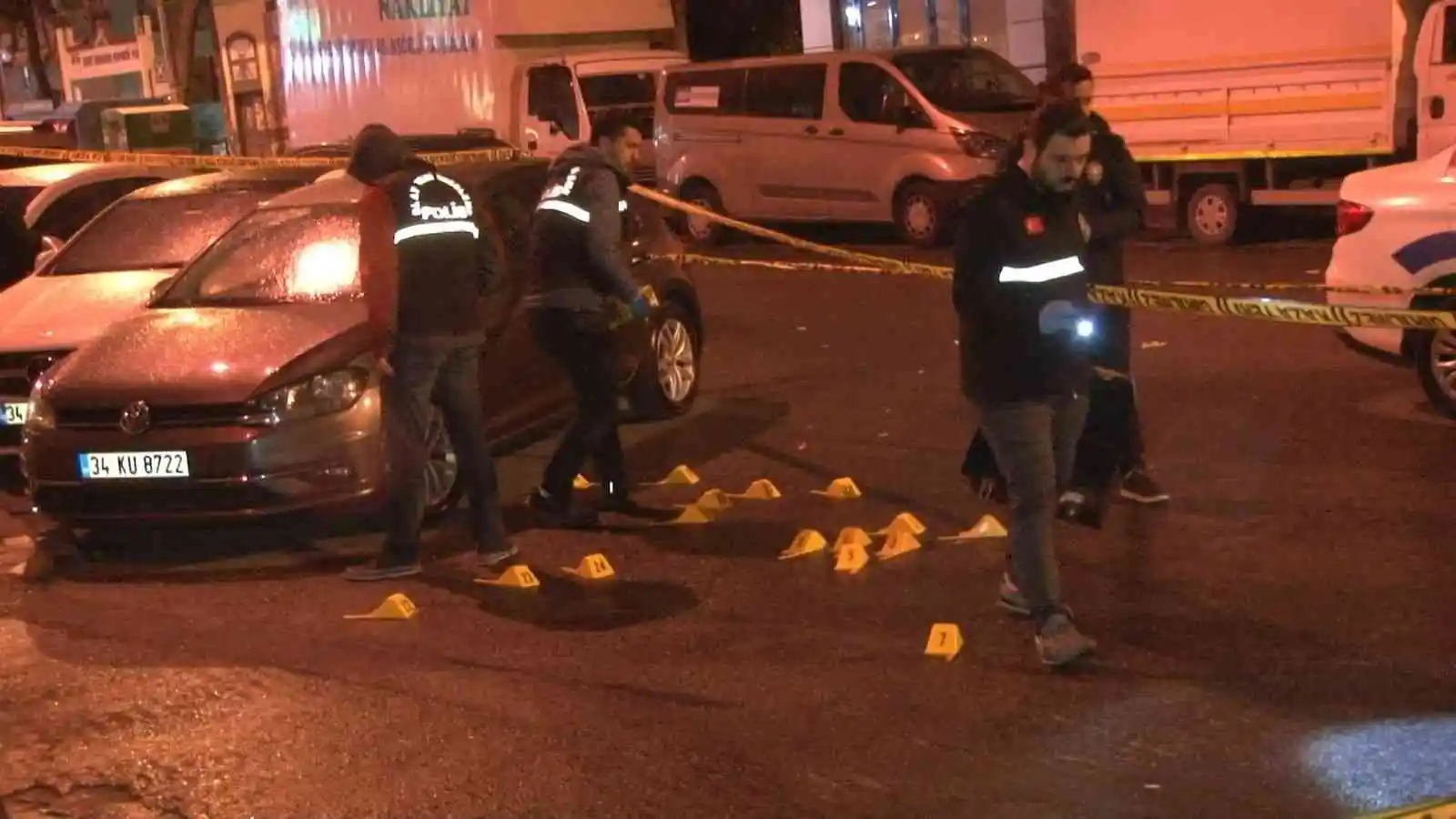 Bahçelievler’de bir işyerine uzun namlulu silahlarla saldırı düzenlendi: 1’i ağır 5 yaralı
