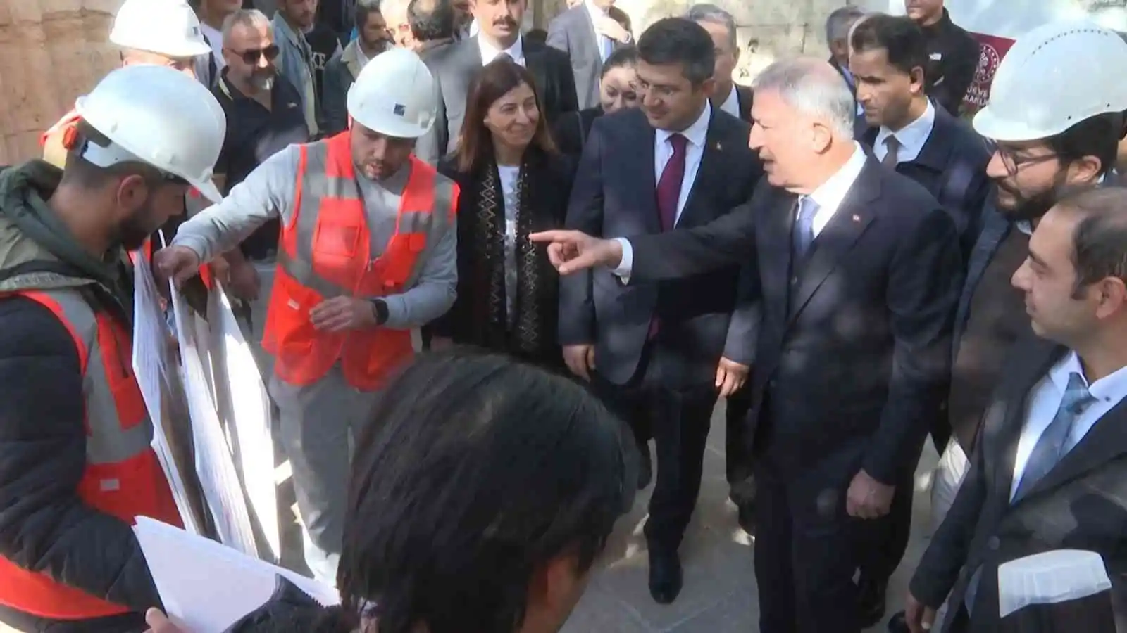 Bakan Akar:
