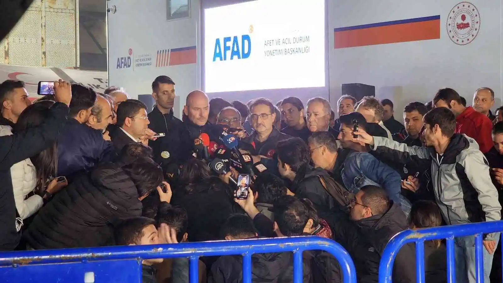 Bakan Soylu maden faciasındaki son durumu açıkladı: 26 şehit, 15 madenciyi kurtarma çalışmaları sürüyor