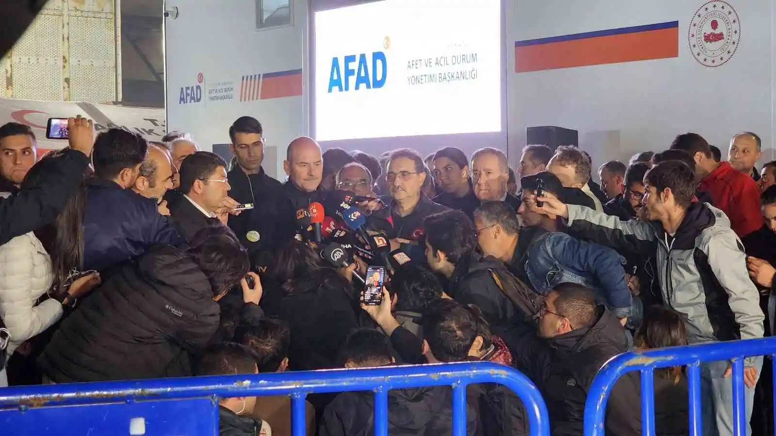 Bakan Soylu maden faciasındaki son durumu açıkladı: 26 şehit, 15 madenciyi kurtarma çalışmaları sürüyor