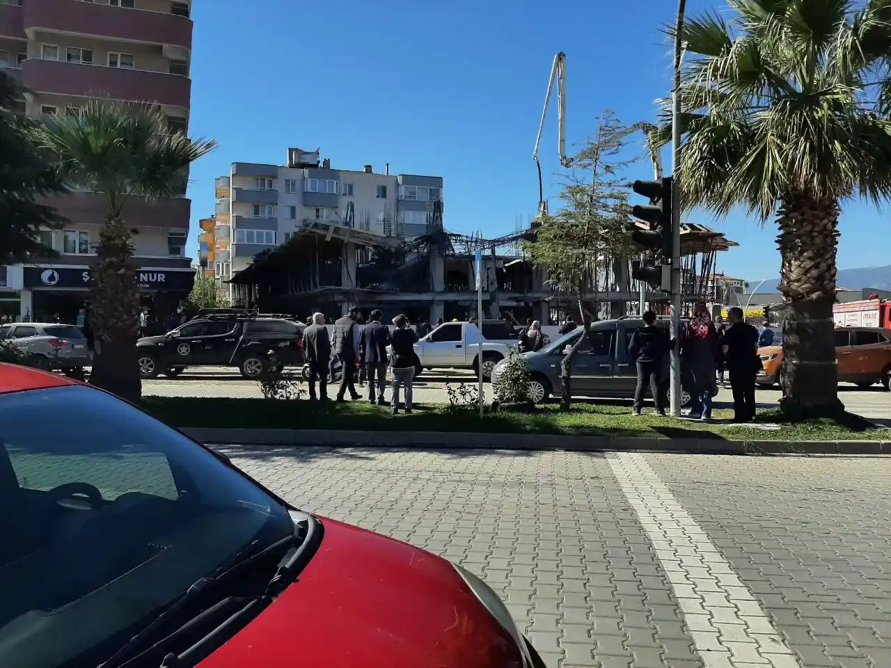 Balıkesir’de inşaat çöktü: 5 yaralı