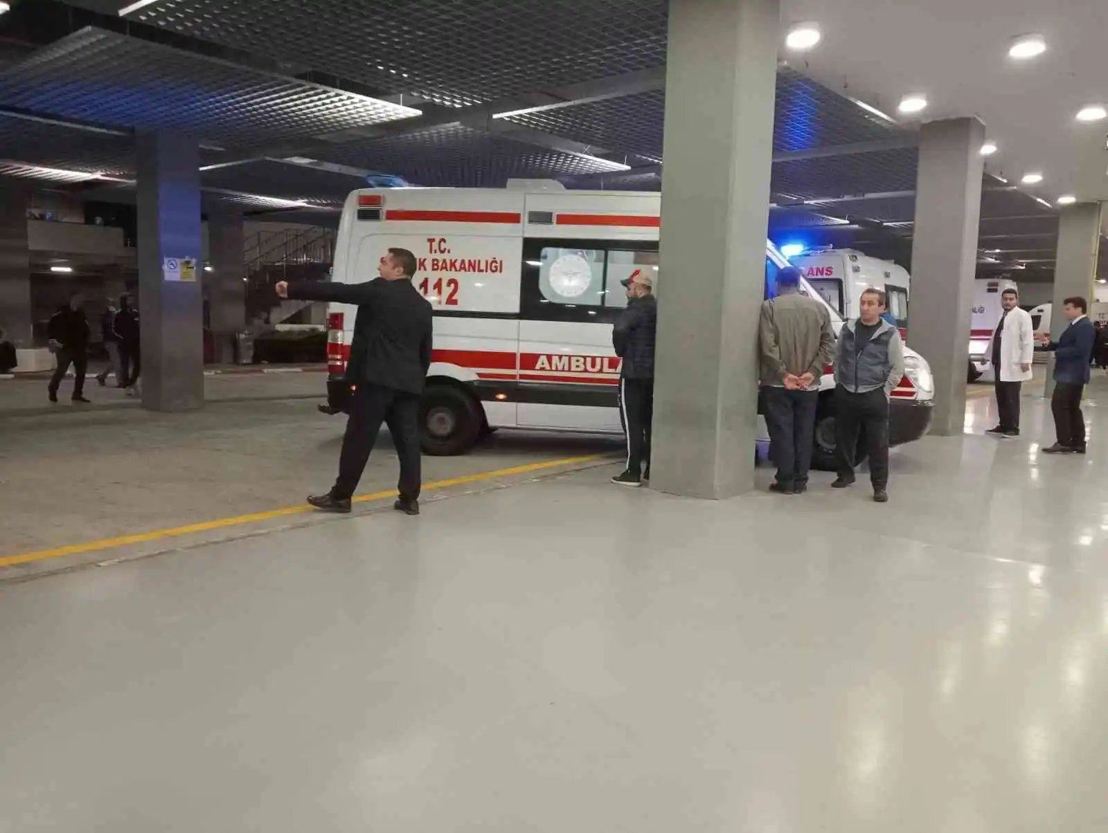Bartın’da meydana gelen patlamada yaralanan 6 kişi 2 ambulans uçakla Başakşehir Çam ve Sakura Şehir Hastanesi’ne getirildi