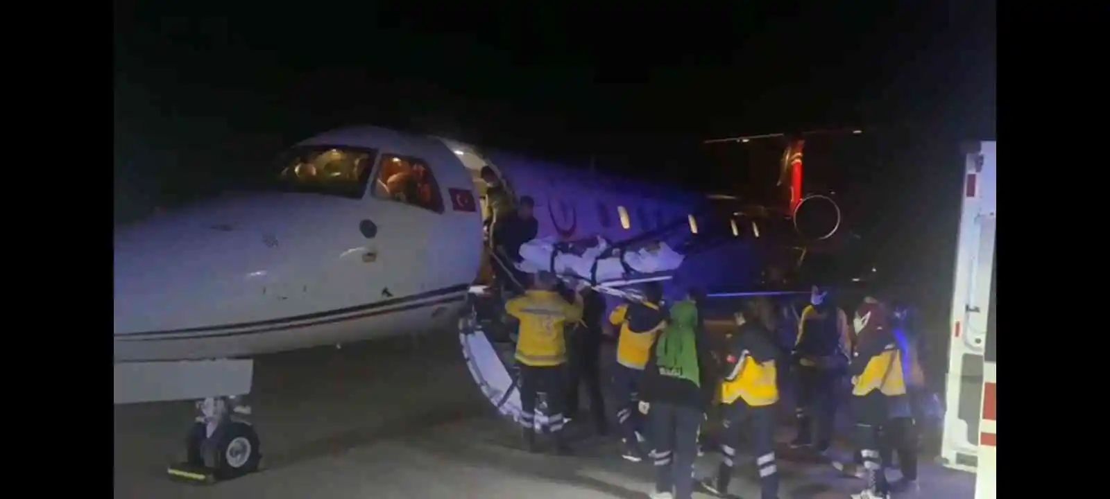 Bartın’da patlamada yaralanan 6 kişi ambulans uçakla Başakşehir Çam ve Sakura Şehir Hastanesi’ne sevk edildi