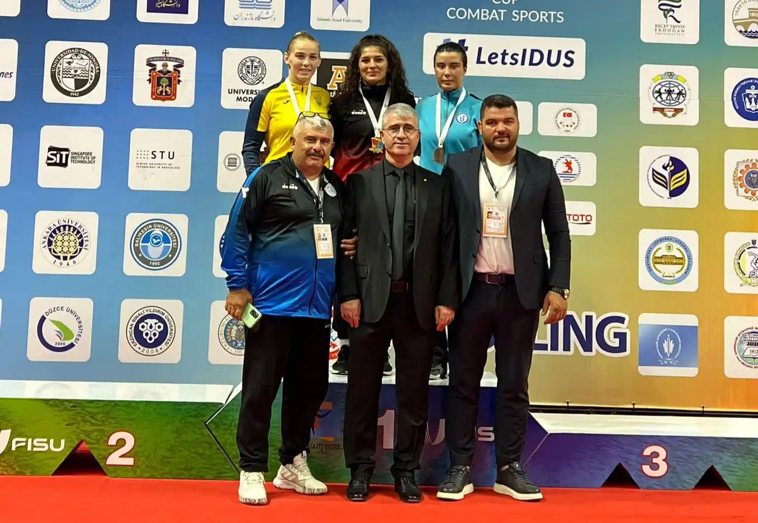 BARÜ öğrencisi Merve Pul, Dünya Üniversiteler Dövüş Sporları Kupası’nda bronz madalya aldı
