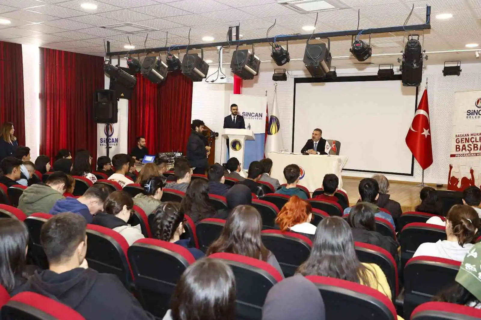 Başkan Ercan gençlerle bir araya geldi