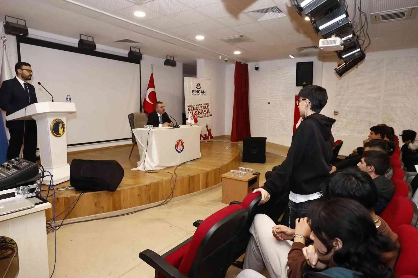 Başkan Ercan gençlerle bir araya geldi