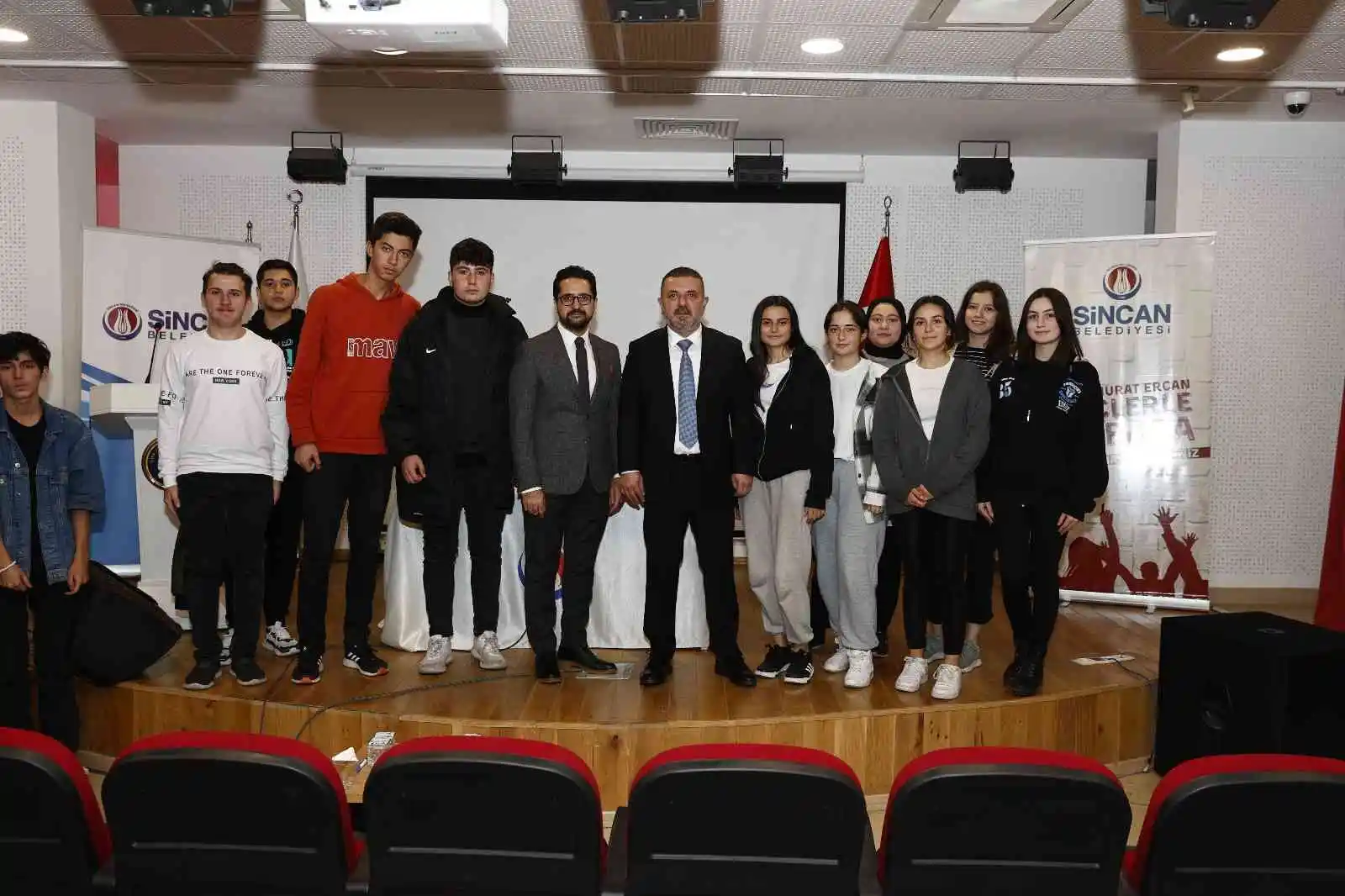Başkan Ercan gençlerle bir araya geldi
