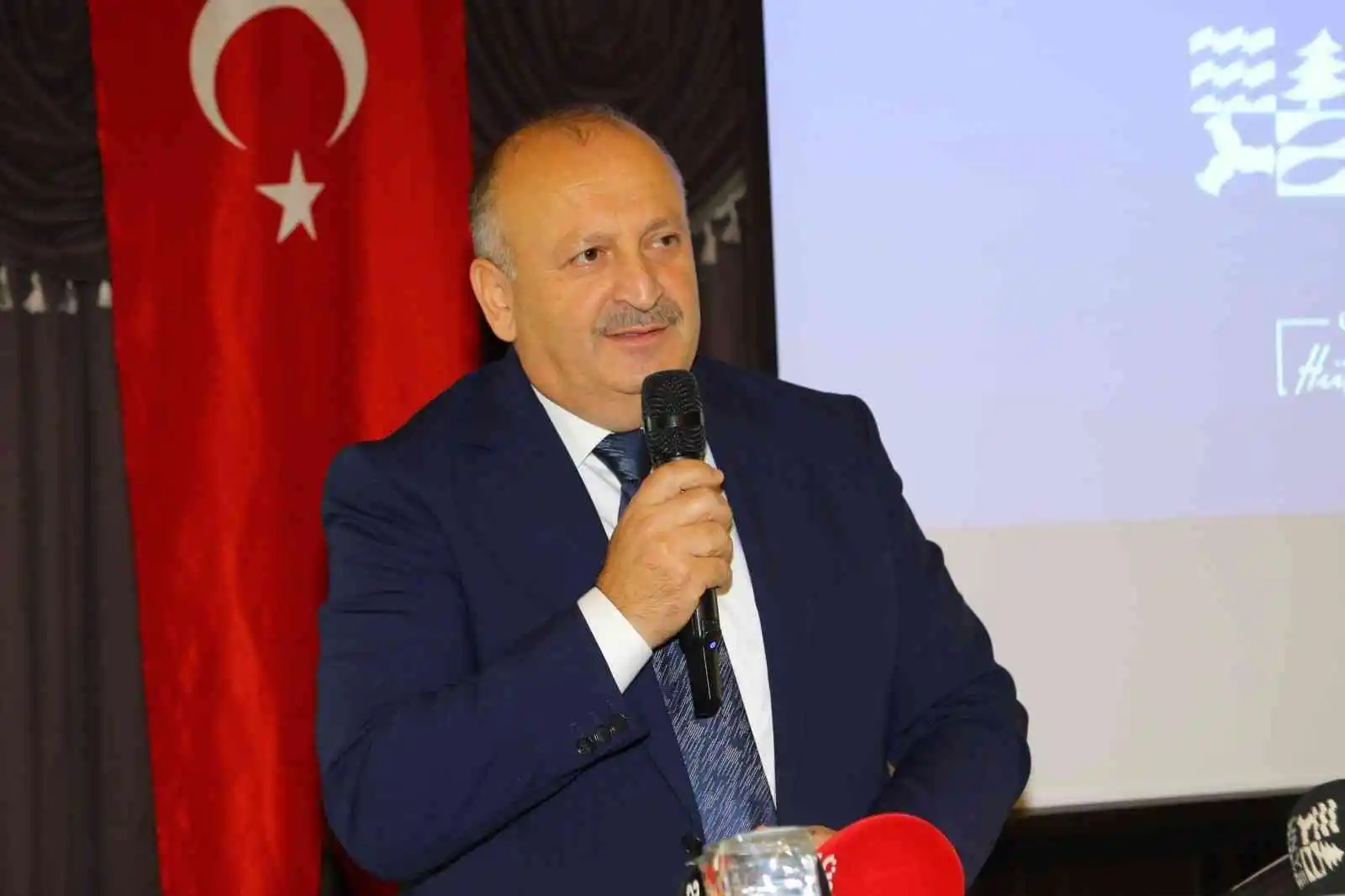Başkan Tavlı: "135 milyon TL borç ile devraldığımız belediyeyi 70 milyon borç ile yönetiyoruz"