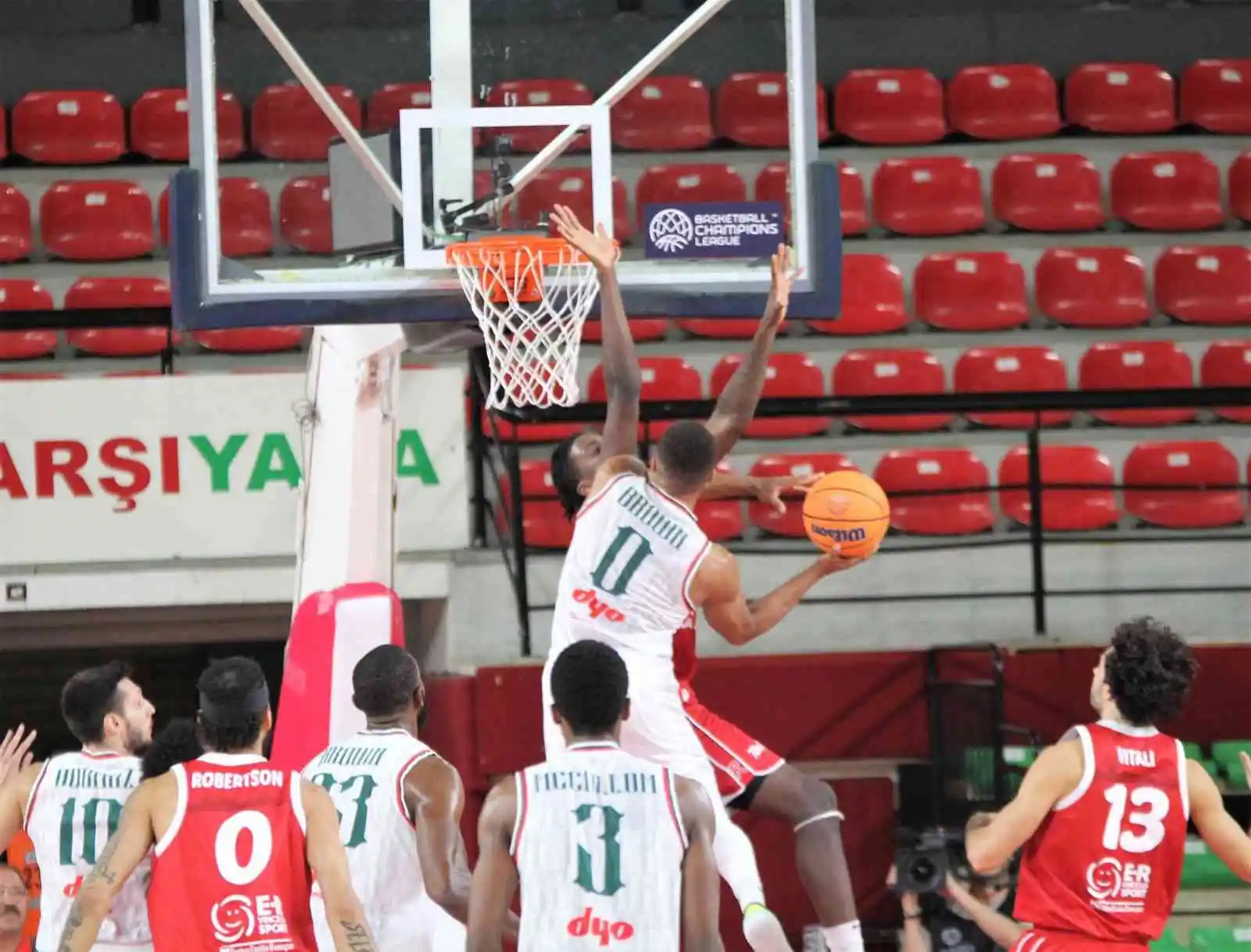 Basketbol Şampiyonlar Ligi: Pınar Karşıyaka: 83 - Reggio Emilia: 76